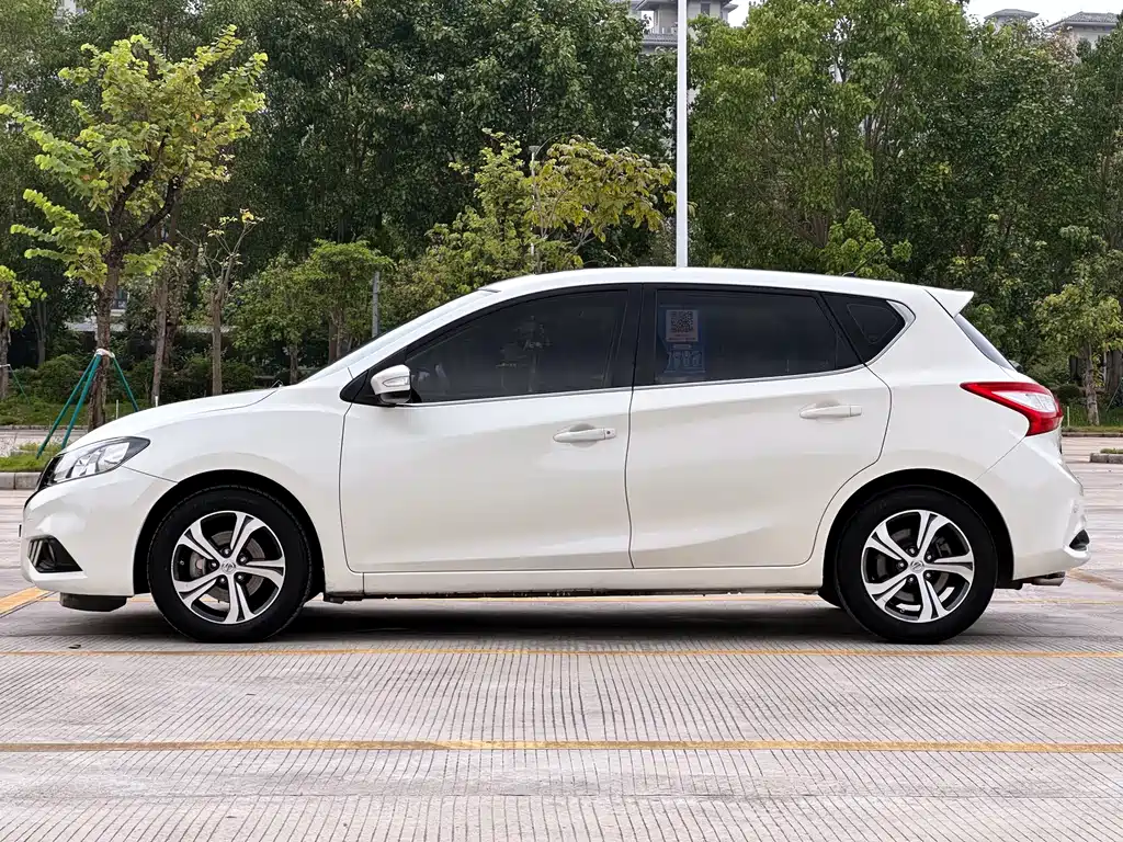 Nissan Tiida — миниатюра 17
