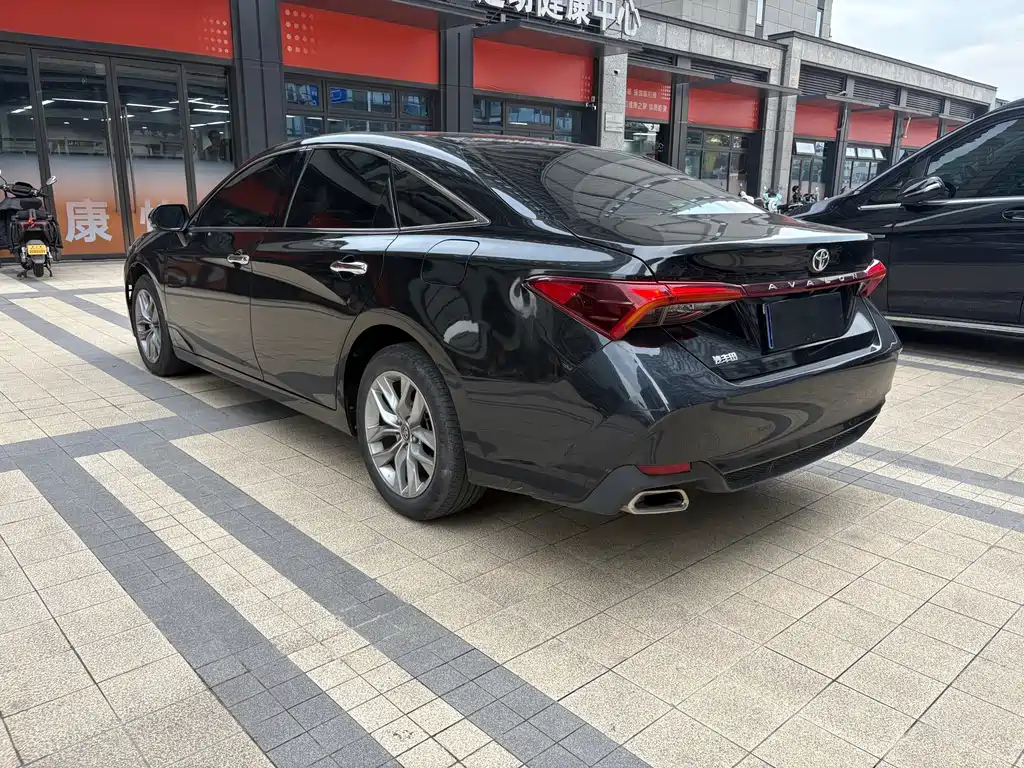 Toyota Avalon - фото 9
