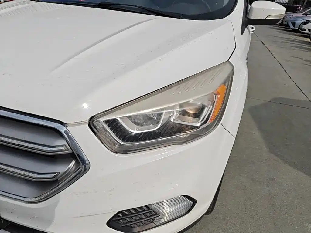 Ford Kuga — миниатюра 24
