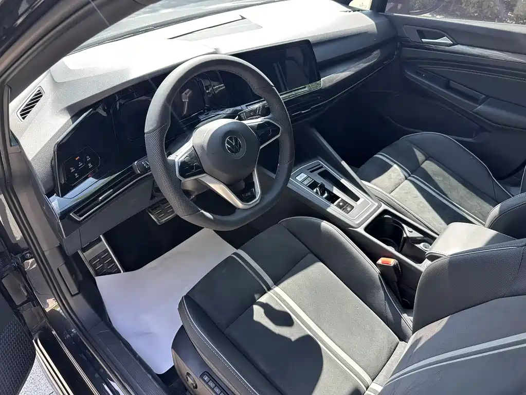 Volkswagen Golf — миниатюра 18
