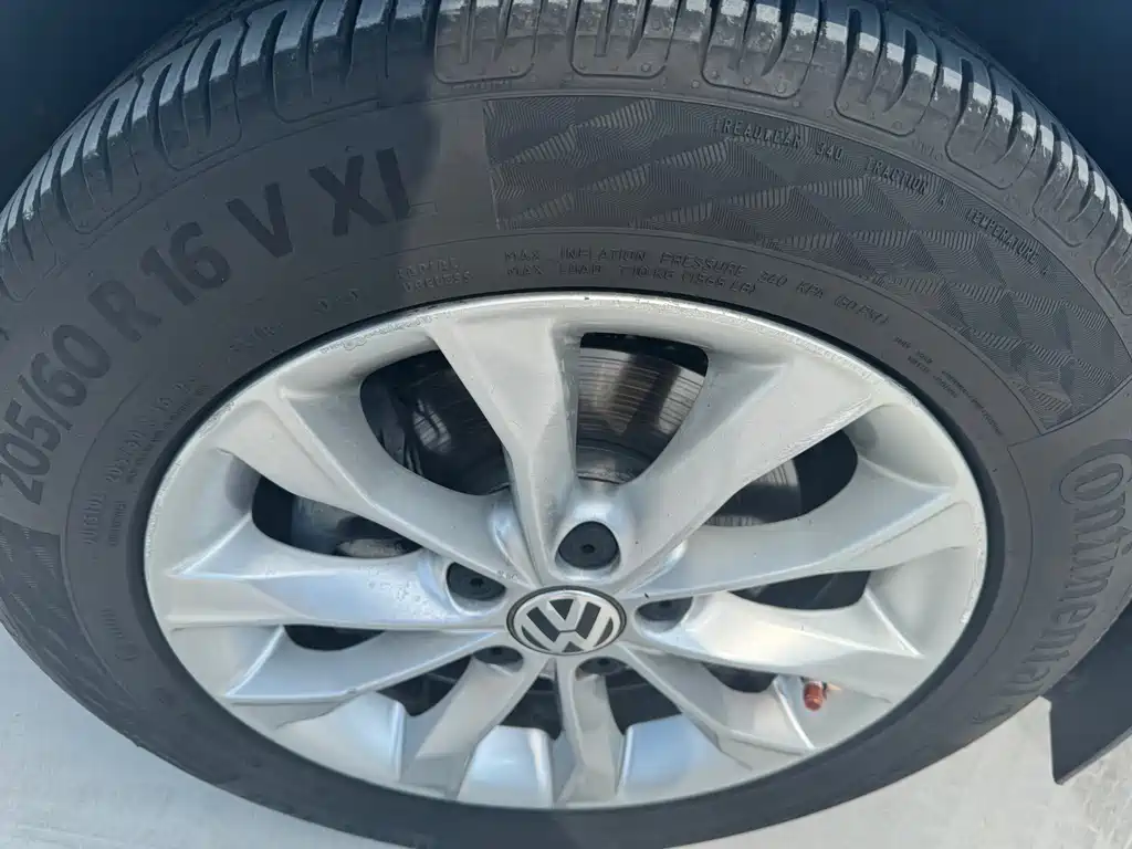 Volkswagen Golf — миниатюра 15