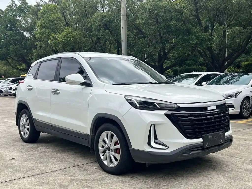 BAIC X3 — миниатюра 3
