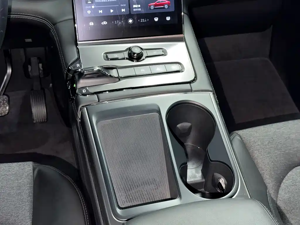 NIO EC6 — миниатюра 14