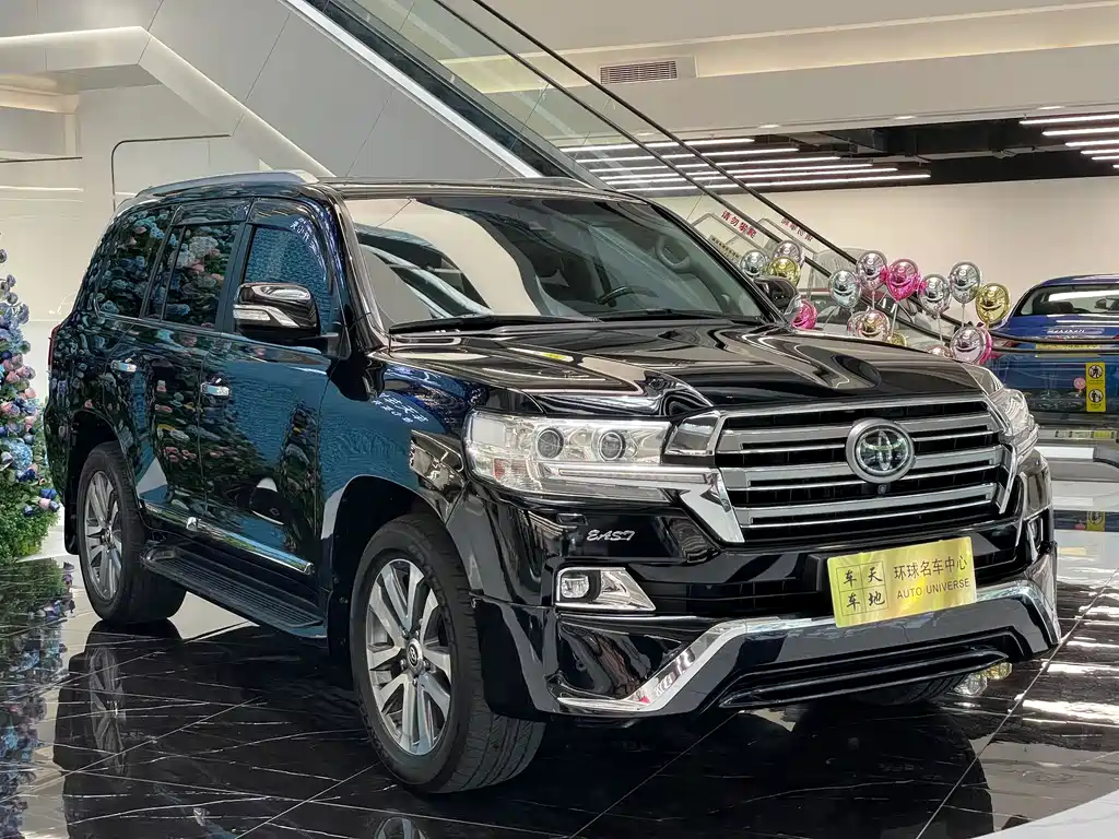 Toyota Land Cruiser 2019 5.7L AT