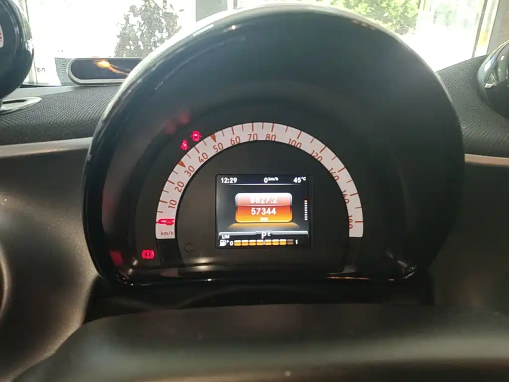 smart Smart Fortwo — миниатюра 12