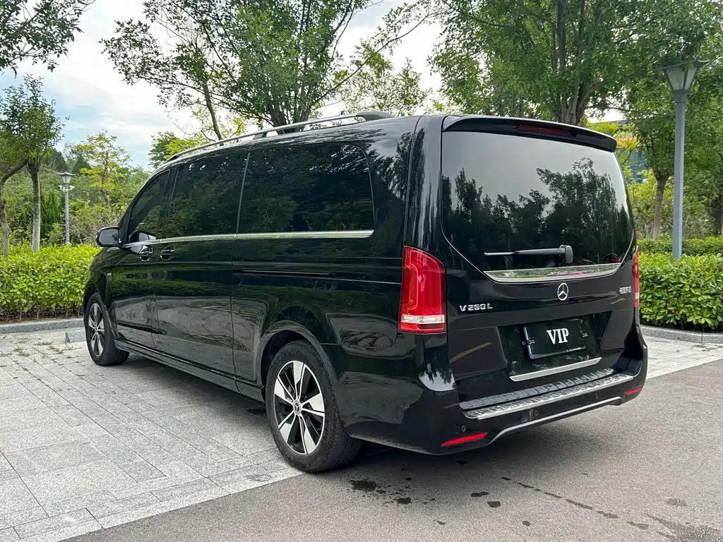 Mercedes-Benz V-Class — миниатюра 14