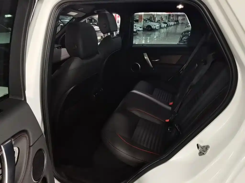Land Rover Discovery Sport — миниатюра 17