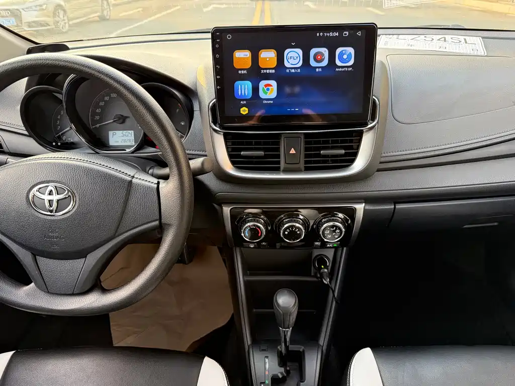 Toyota Yaris L — миниатюра 13