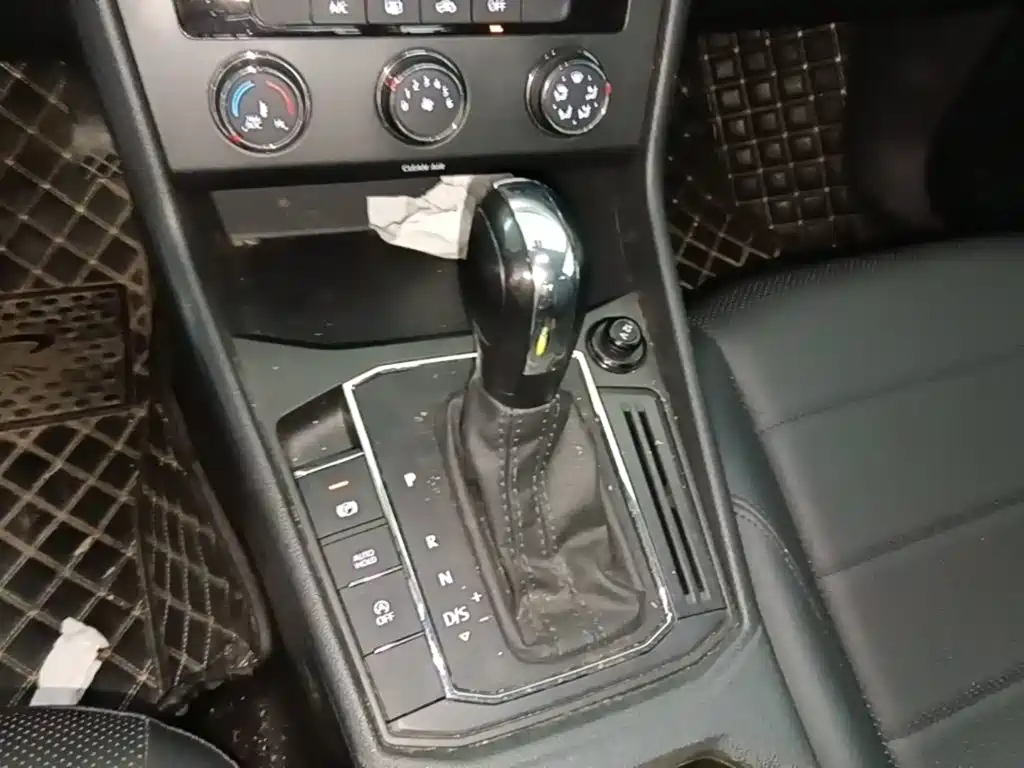 Volkswagen Lavida — миниатюра 14