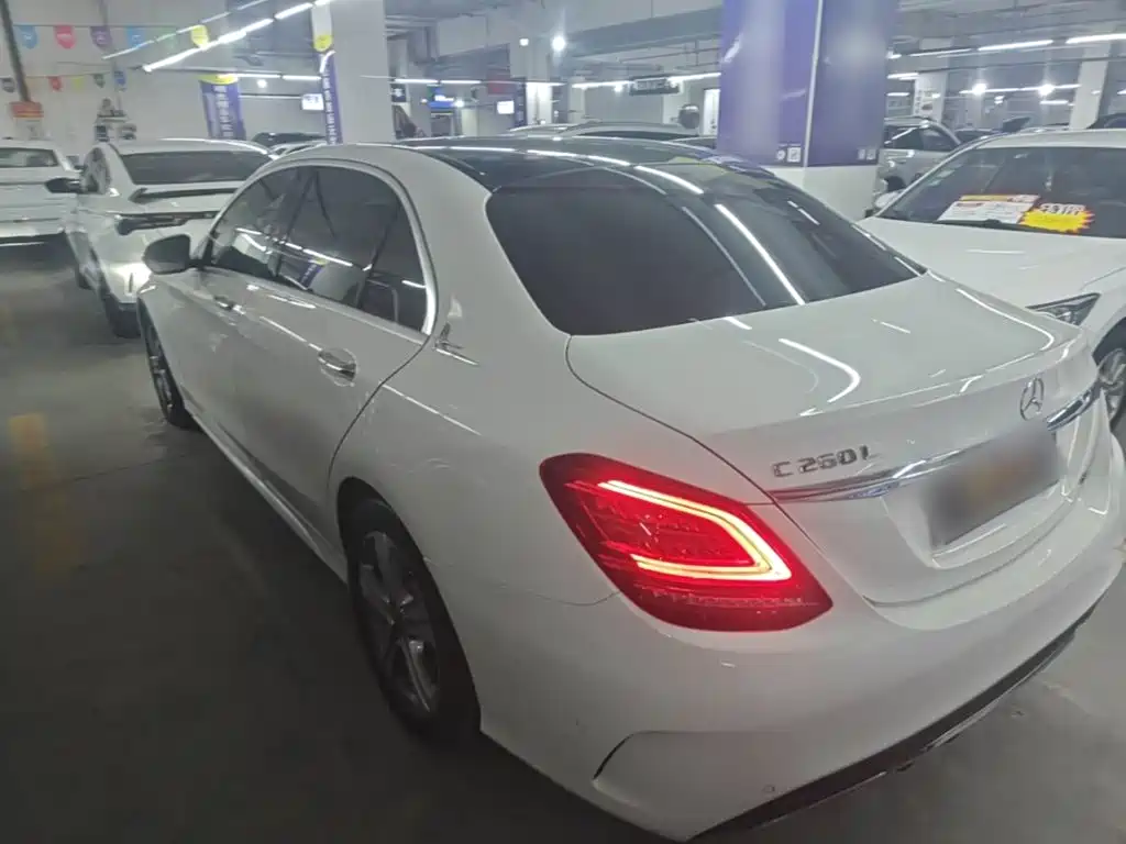 Mercedes-Benz C-Class — миниатюра 5
