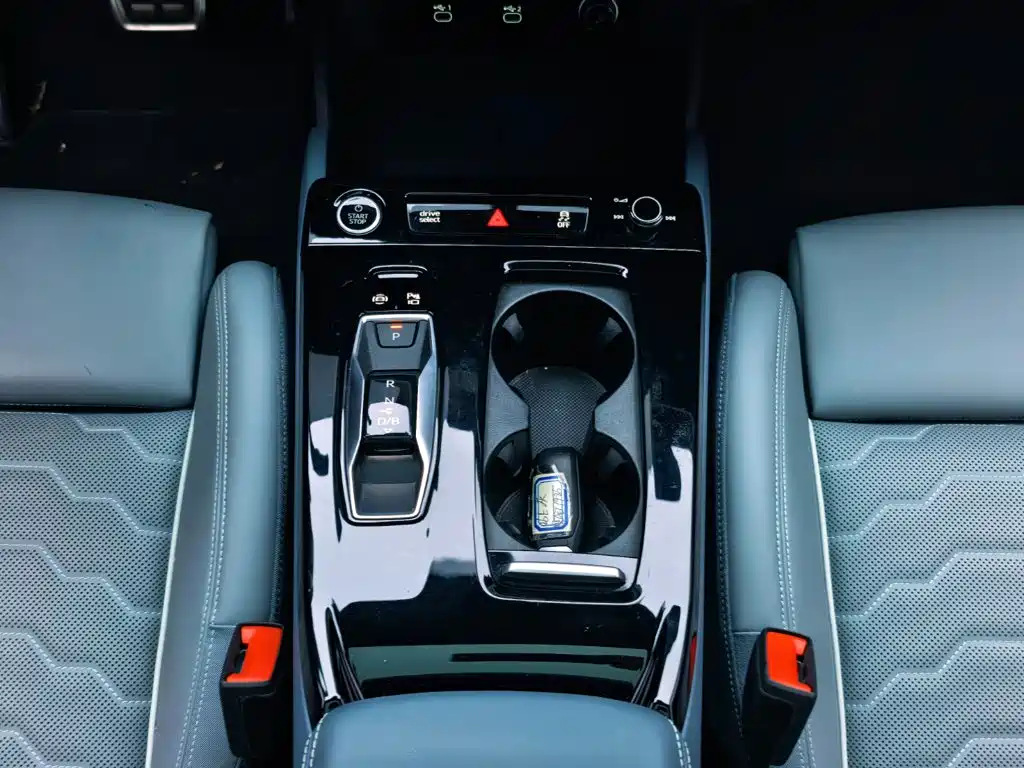 Audi Q6L e-tron — миниатюра 18