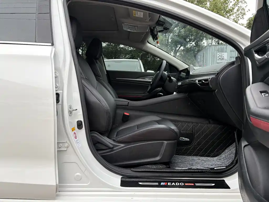 Changan Eado — миниатюра 8