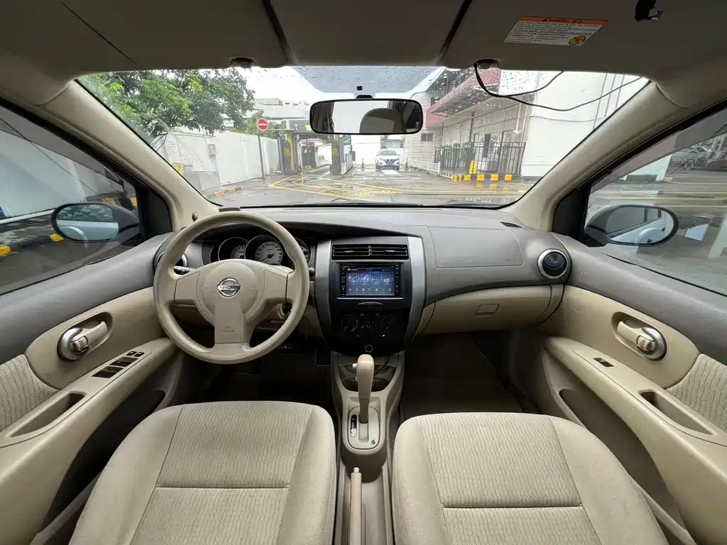 Nissan Livina — миниатюра 6