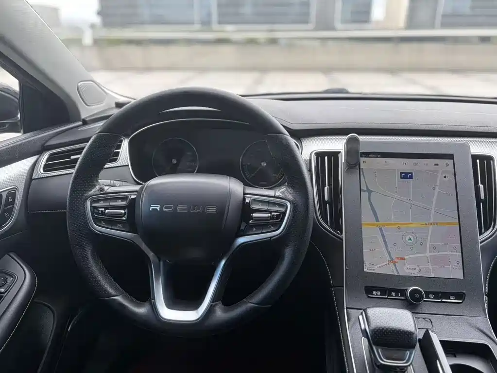 Roewe i6 MAX New Energy — миниатюра 11