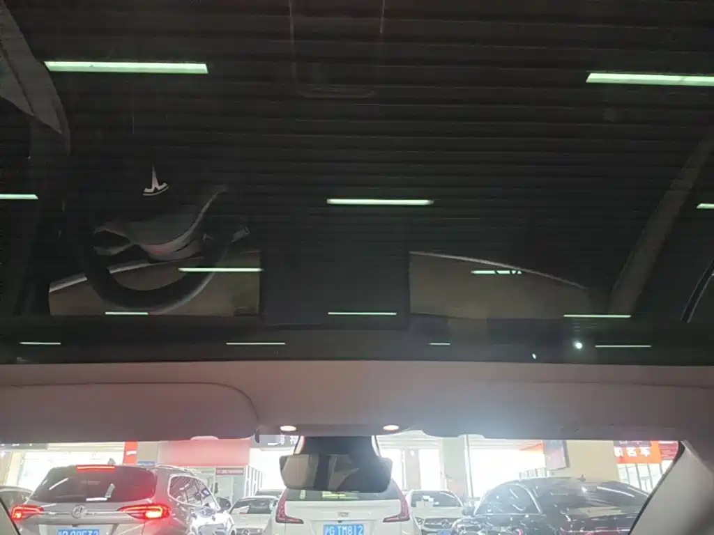 Tesla Model 3 — миниатюра 18