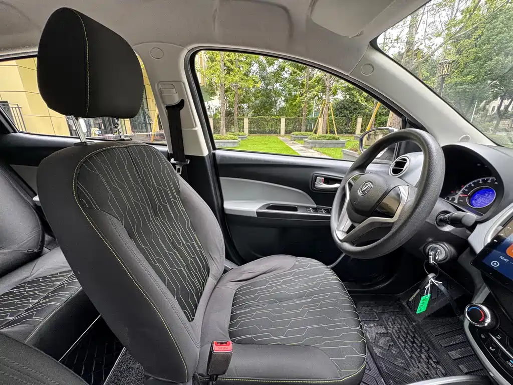 Changan Benben E-Star — миниатюра 14