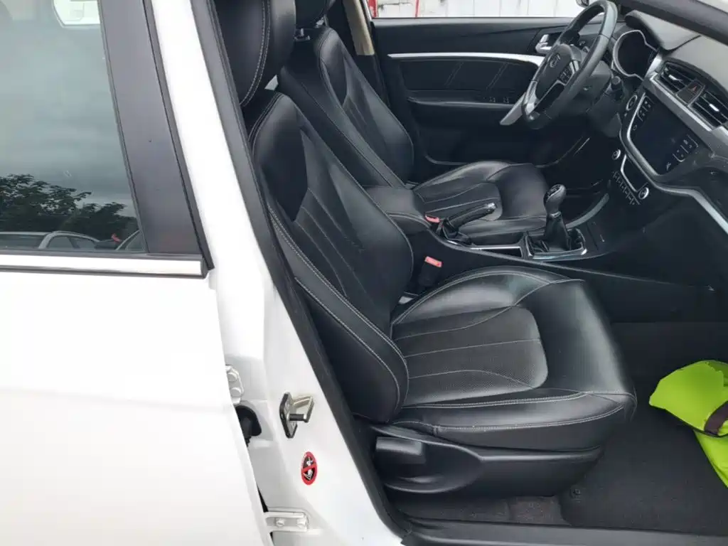 Geely Emgrand — миниатюра 25