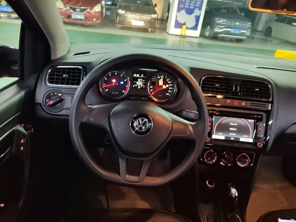 Volkswagen Polo — миниатюра 11
