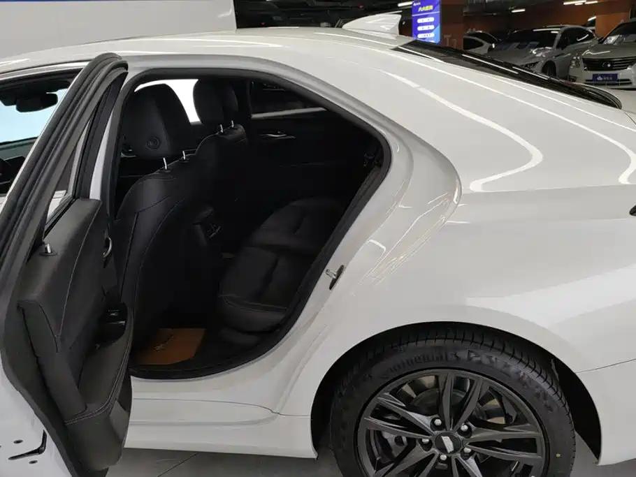 Cadillac CT4 — миниатюра 11