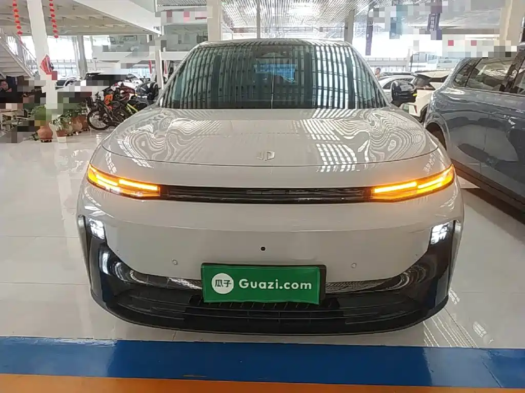 Leapmotor Leapmotor B10 — миниатюра 3
