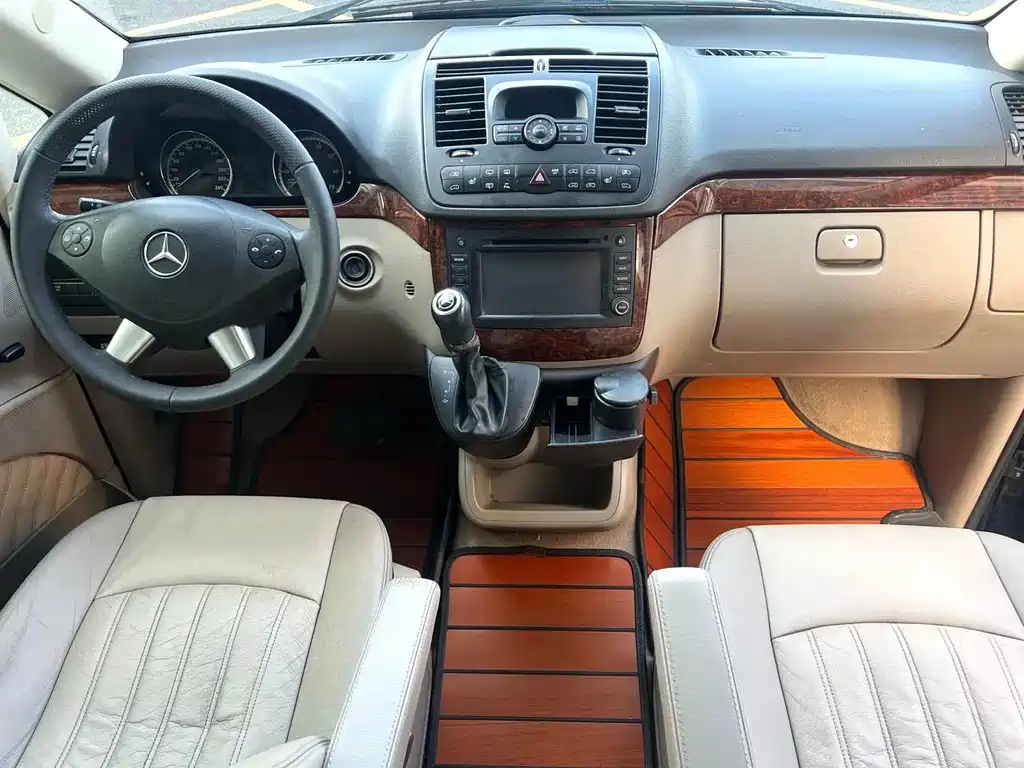 Mercedes-Benz Viano — миниатюра 8