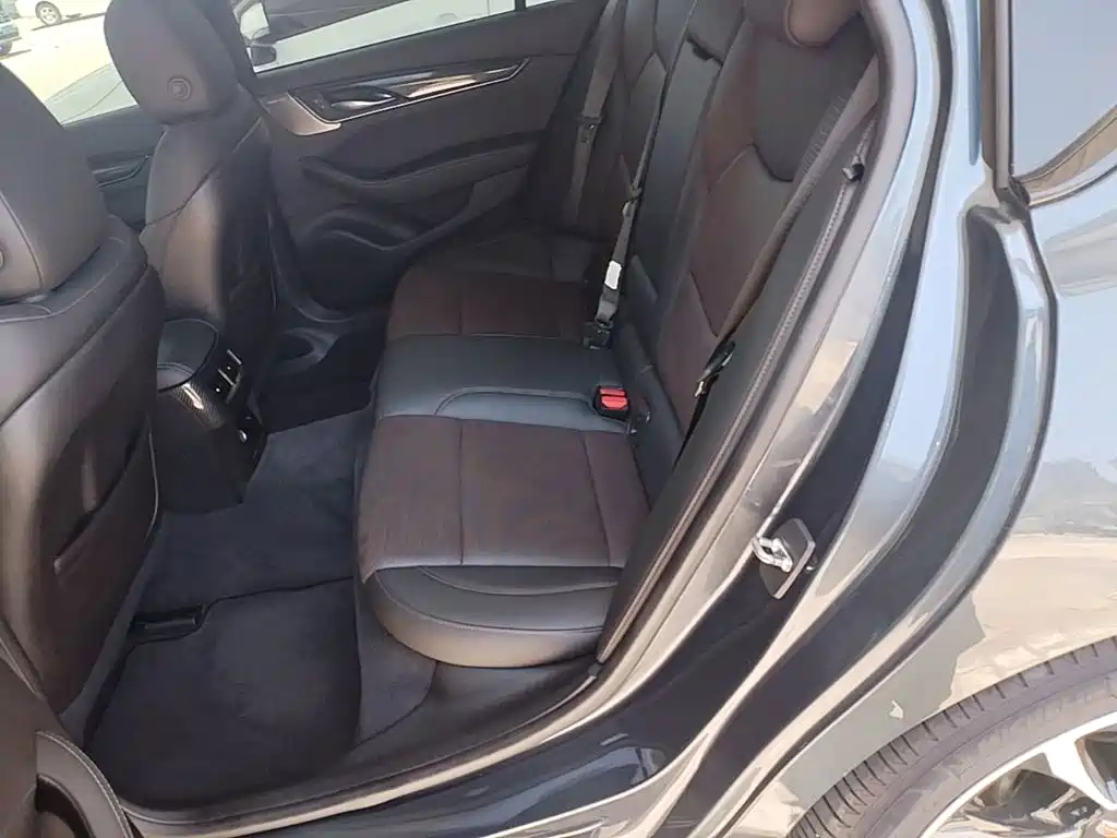 Cadillac CT5 — миниатюра 17