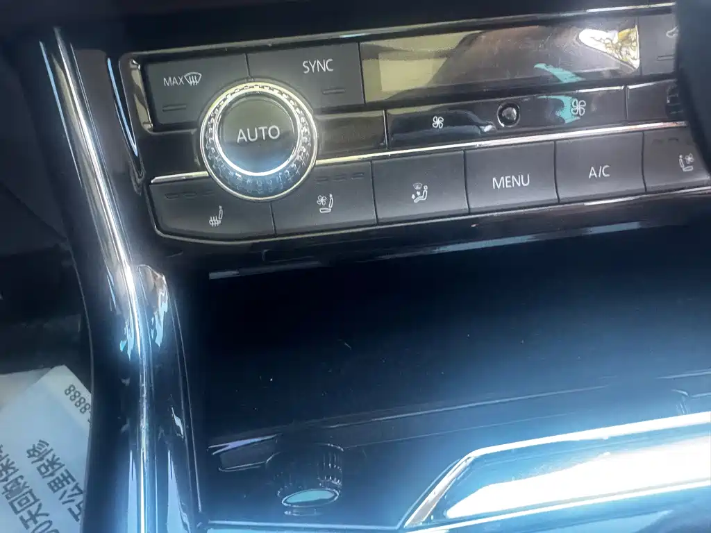 Volkswagen Phideon — миниатюра 6