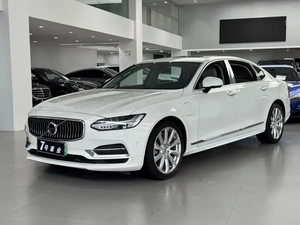 Volvo S90 PHEV 2018