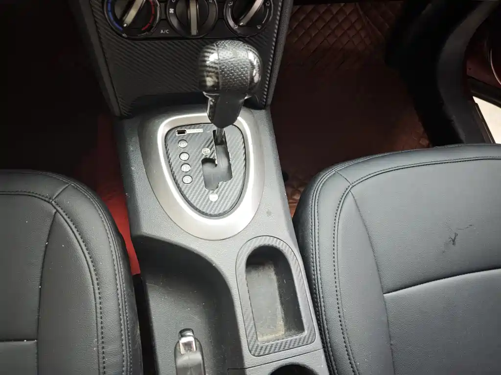 Nissan Qashqai — миниатюра 9