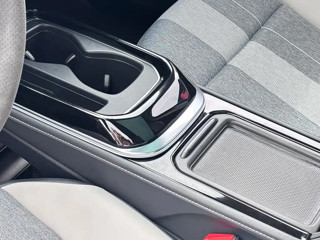 Volkswagen ID.4 Crozz — миниатюра 19