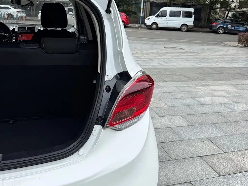Changan Benben E-Star — миниатюра 28
