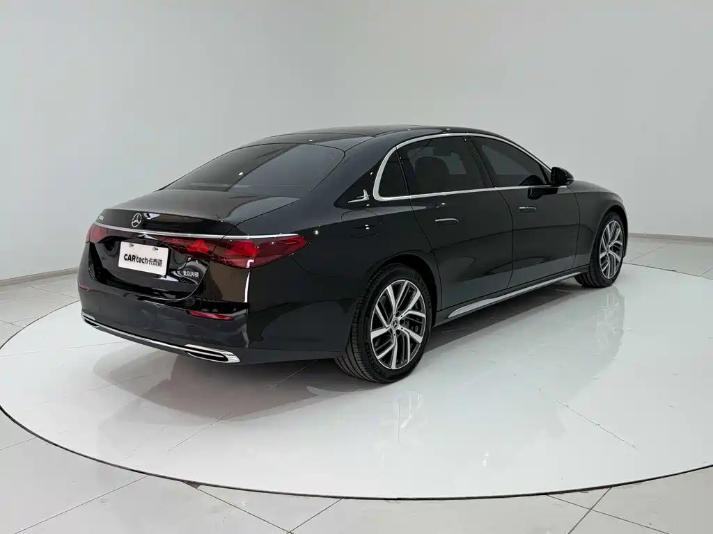Mercedes-Benz E-Class — миниатюра 28