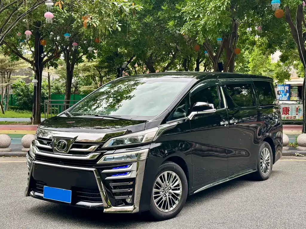Toyota Vellfire — миниатюра 3