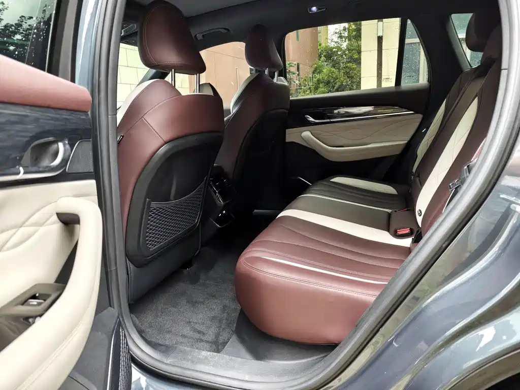 Geely Xingyue L — миниатюра 10