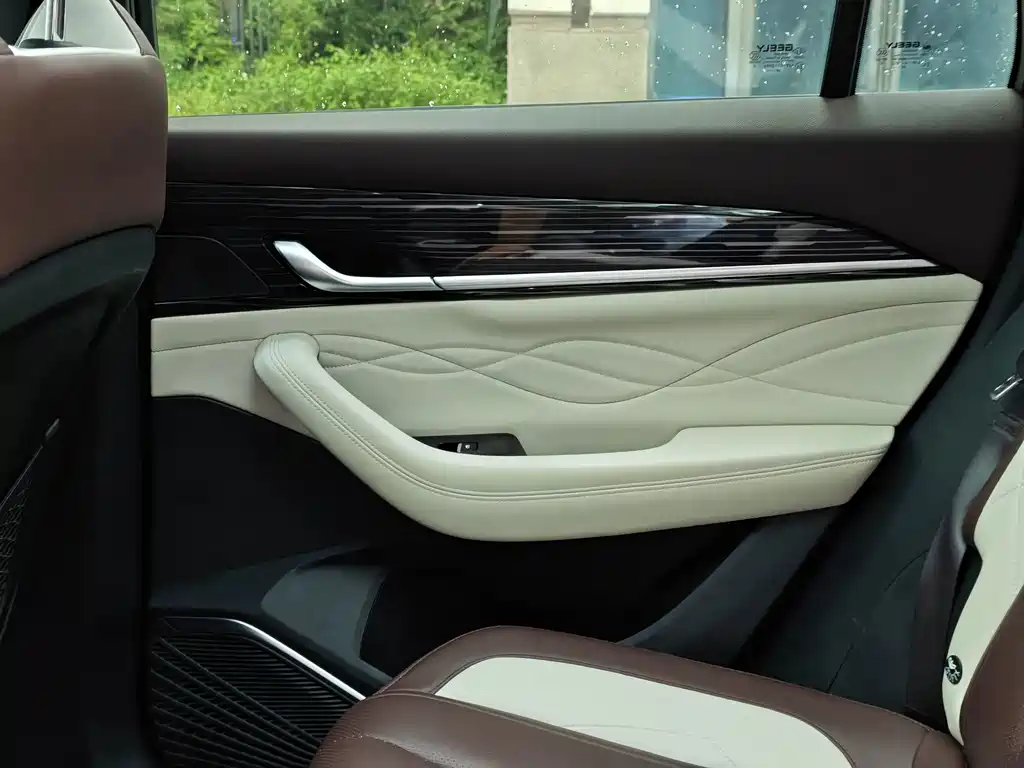 Geely Xingyue L — миниатюра 33