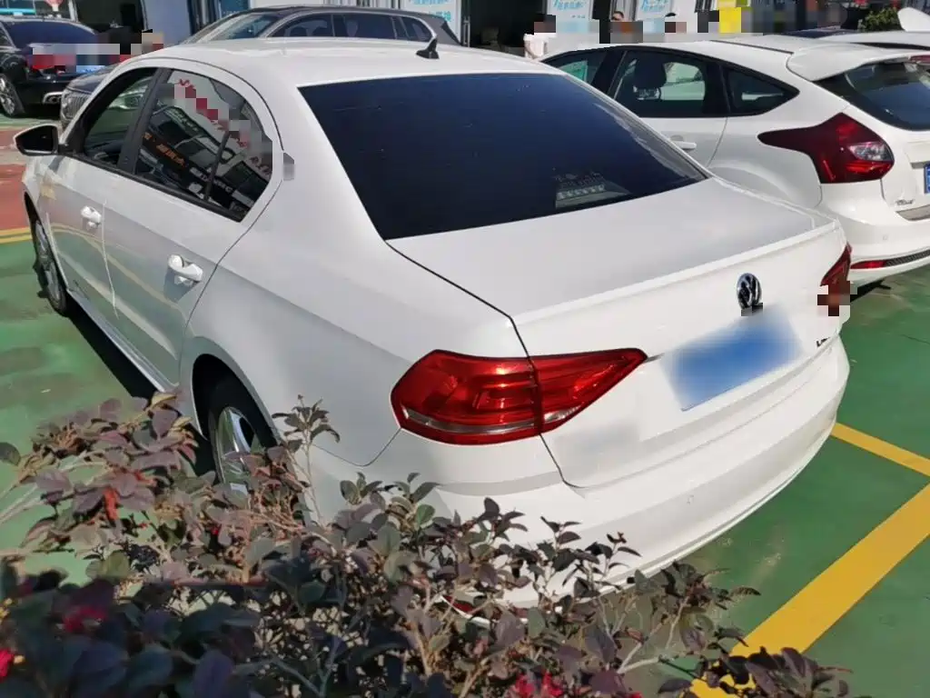 Volkswagen Lavida — миниатюра 5