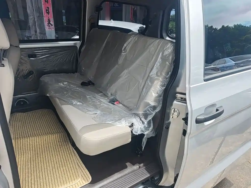 Wuling Hongguang V — миниатюра 17