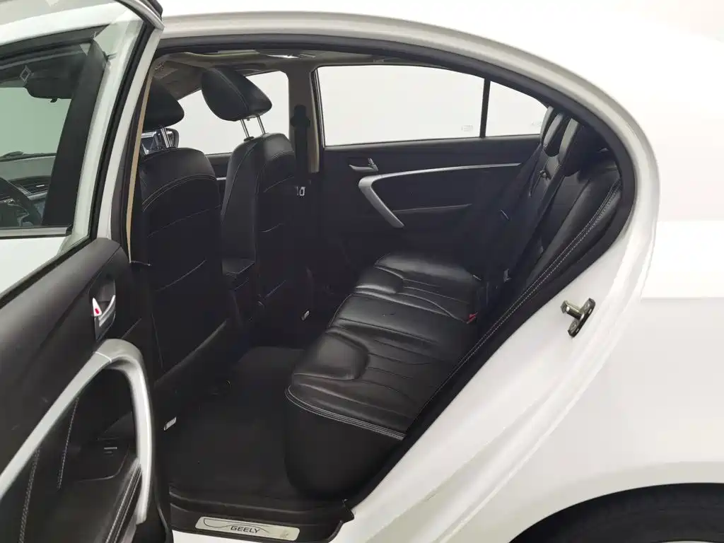 Geely Emgrand — миниатюра 15