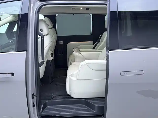Li Auto Li MEGA — миниатюра 8