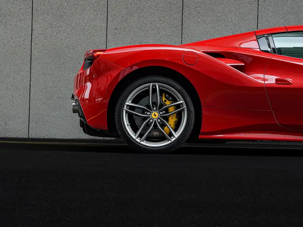 Ferrari 488 — миниатюра 3
