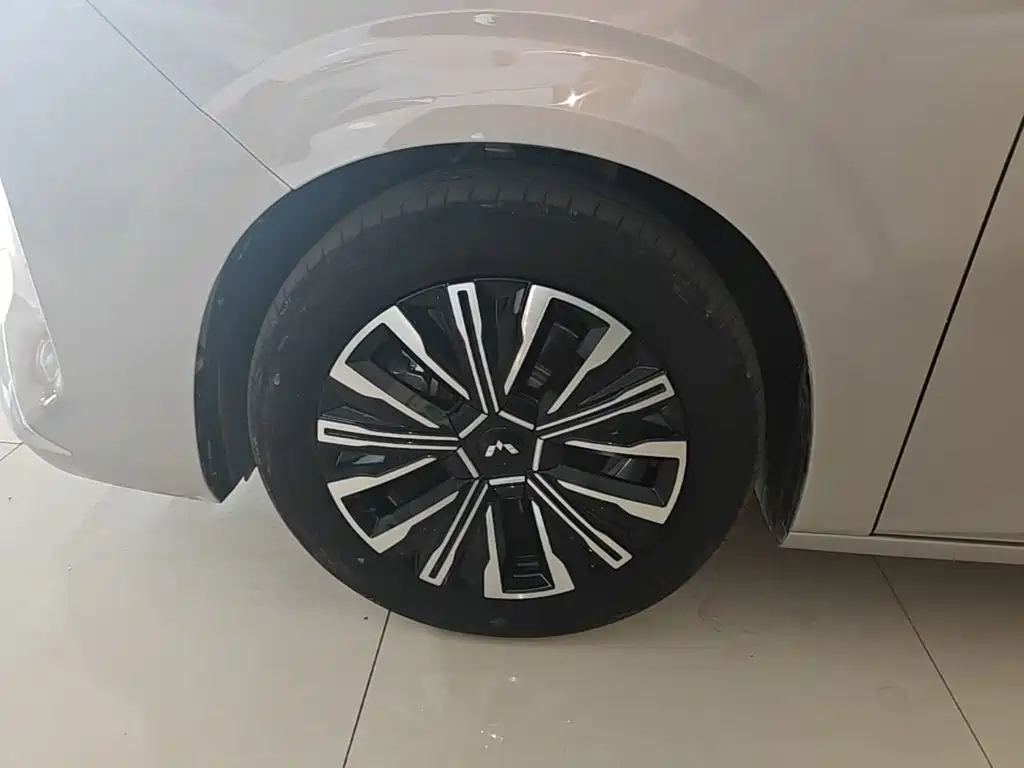 Wuling Xingguang 730 New Energy — миниатюра 23