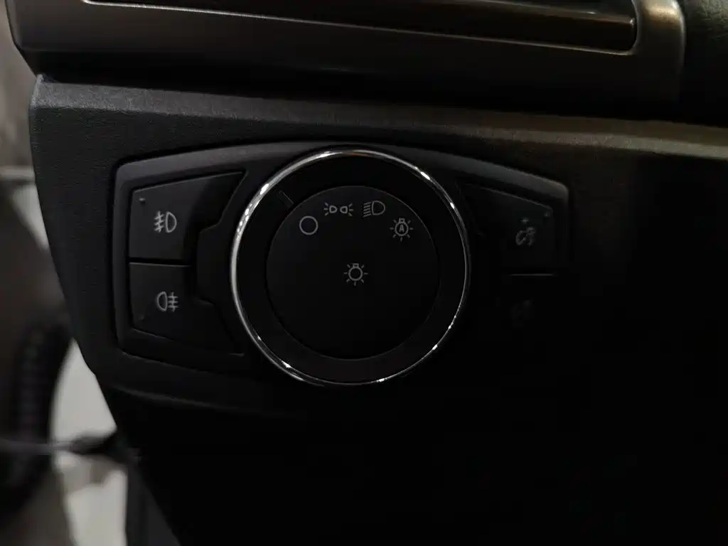 Ford Mondeo New Energy — миниатюра 21