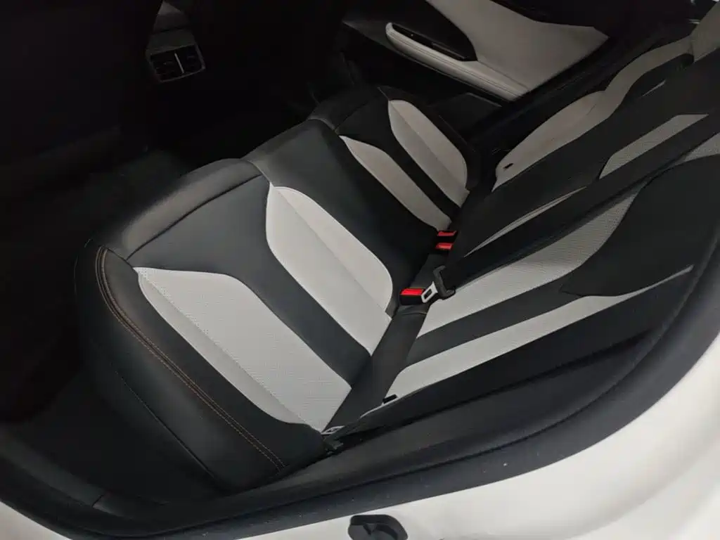 Changan UNI-V iDD — миниатюра 17