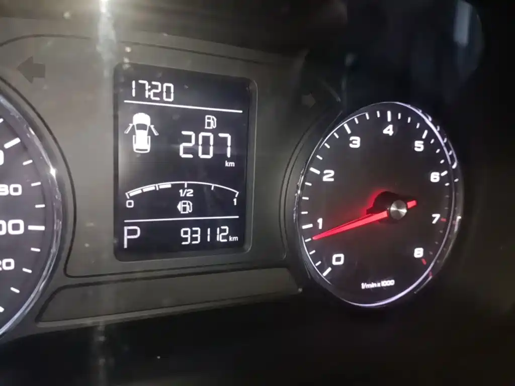 Roewe RX5 — миниатюра 12
