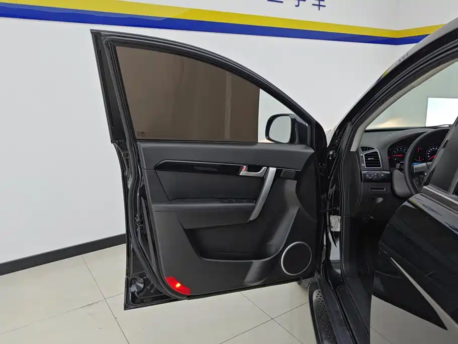 Chevrolet Captiva — миниатюра 7