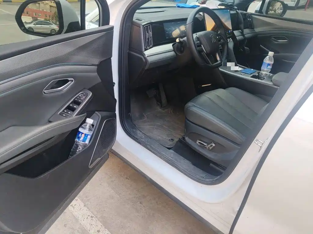 BYD L DM-i — миниатюра 12