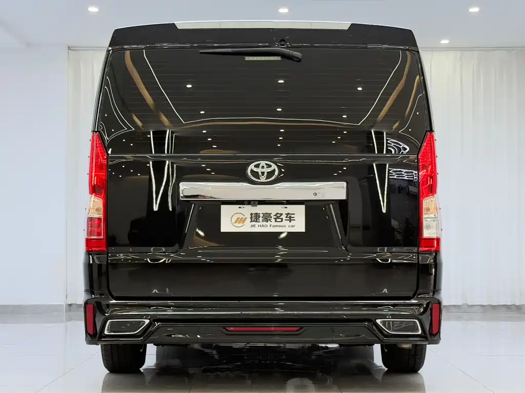 Toyota Hiace — миниатюра 17