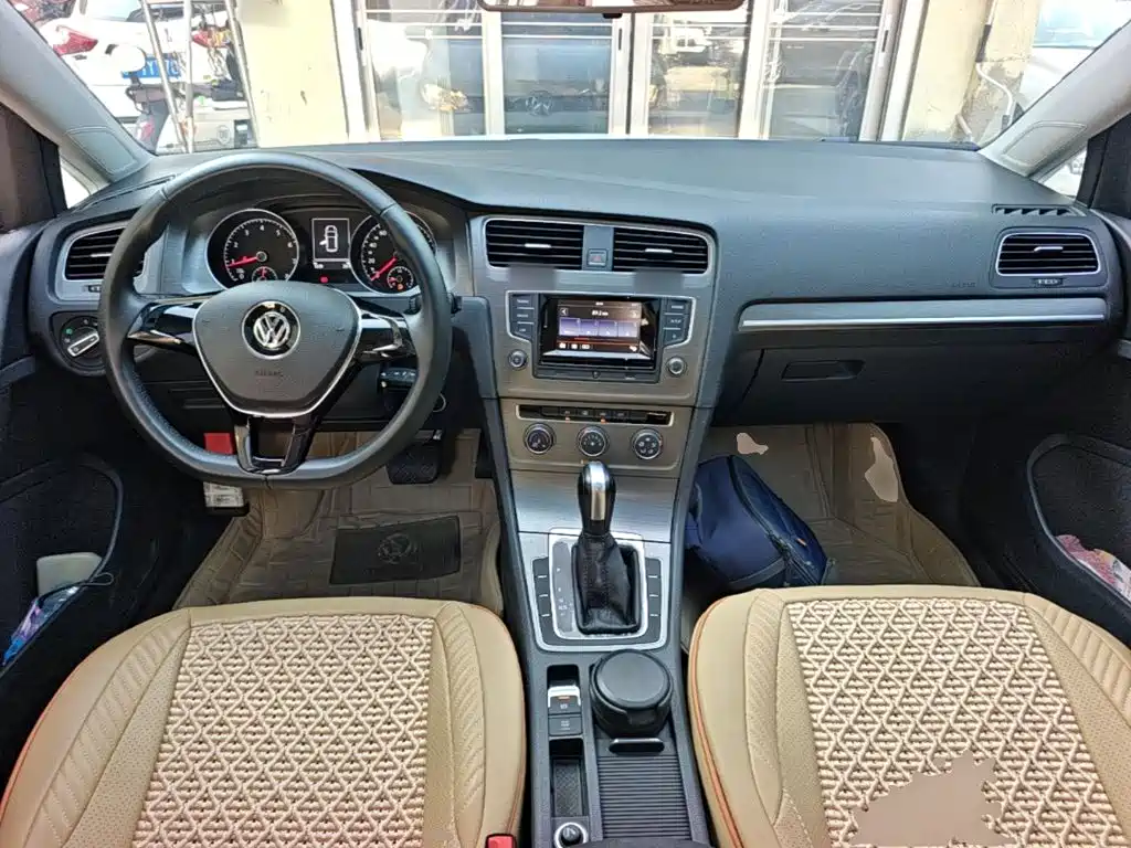 Volkswagen Golf — миниатюра 10