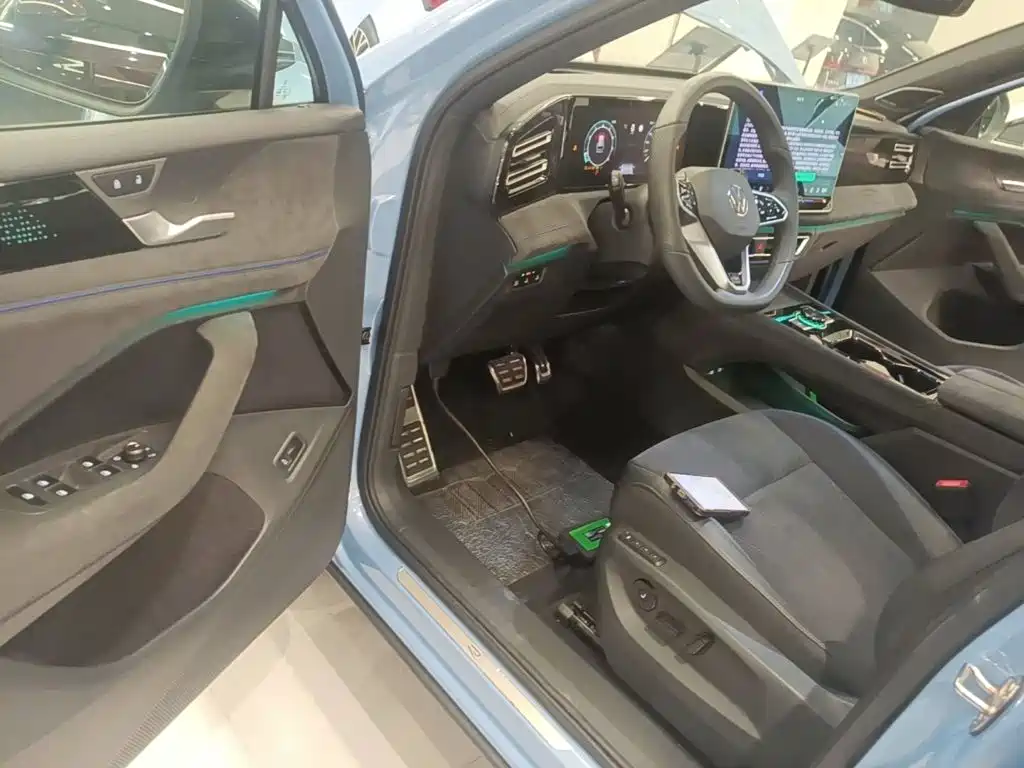 Volkswagen Tiguan L — миниатюра 23