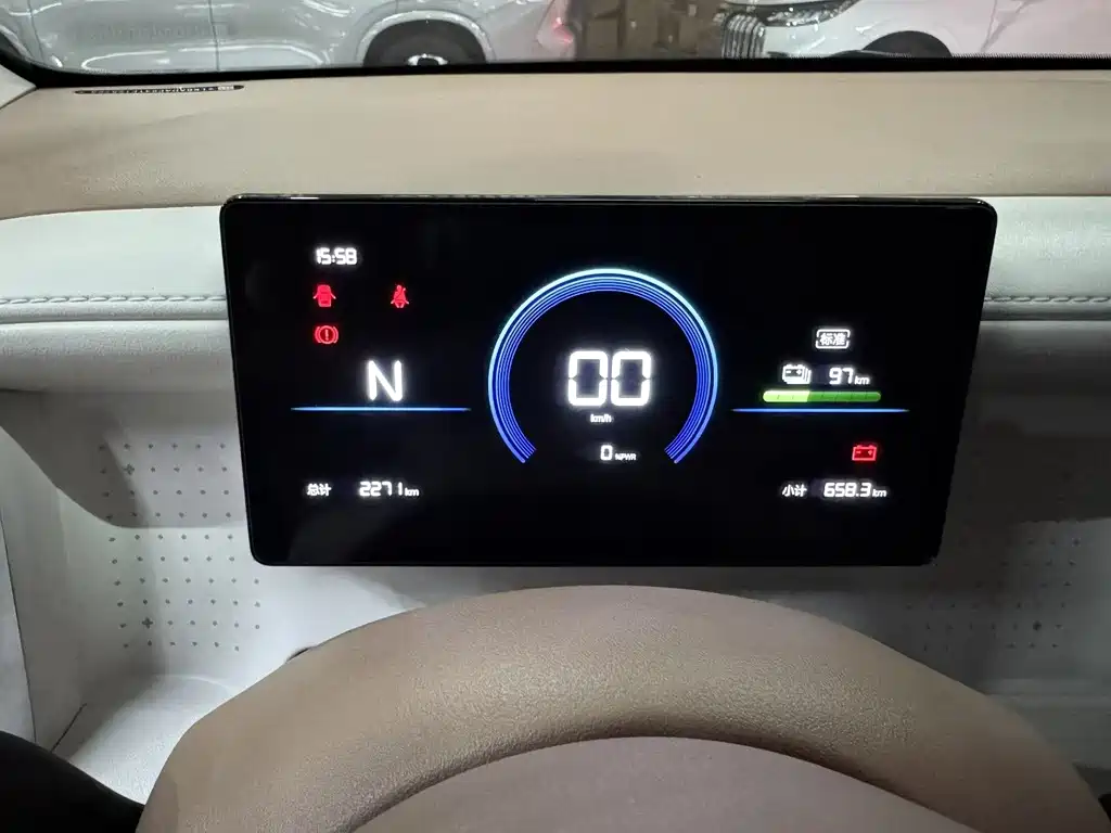 Wuling MINIEV — миниатюра 9